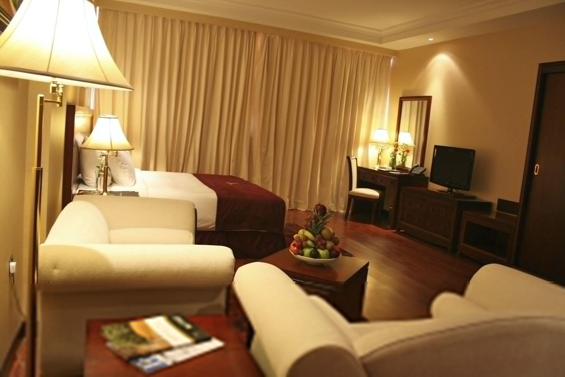 Trianon Royal Hotel Абу Даби Екстериор снимка